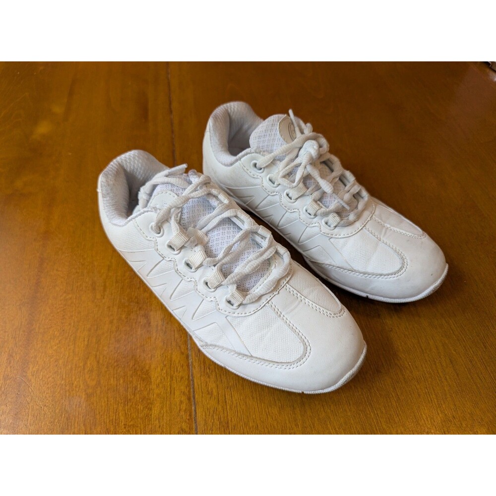 Chassé White Cheer Shoes Women’s Size 5 • Lightweight Mesh • Dance Cheerleading